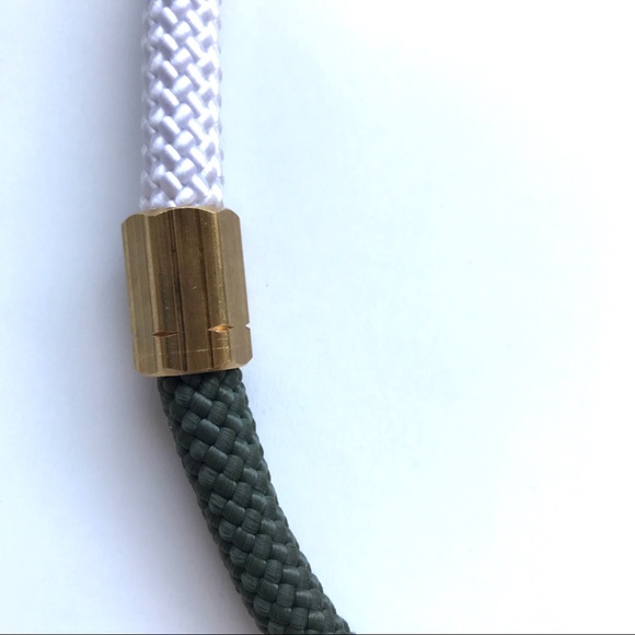 White + forest green statement necklace with hexagonal brass pieces - Picture 3 of 4